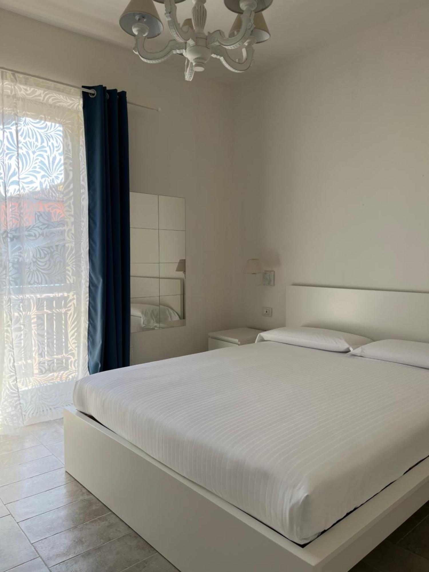 Flora Bed & Breakfast โอรีโอ อัล เซรีโอ ภายนอก รูปภาพ